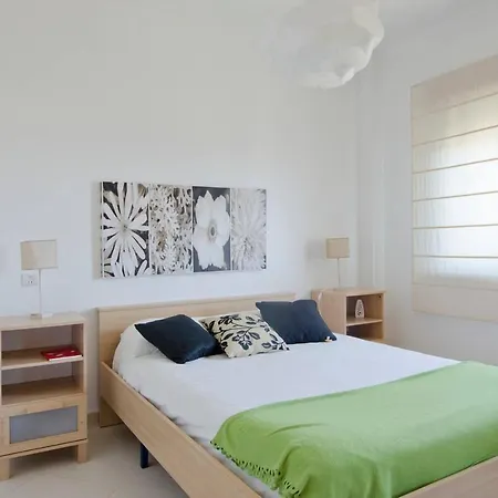 Sunshine Apartment *